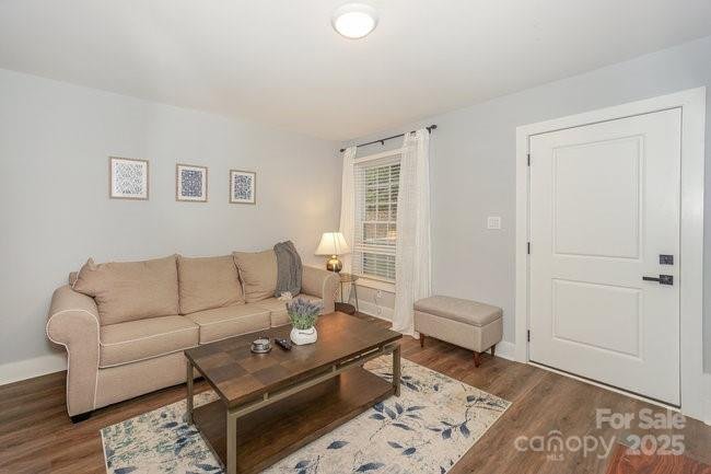 Property image 4 at 921 Ambassador Street, Charlotte, NC 28208