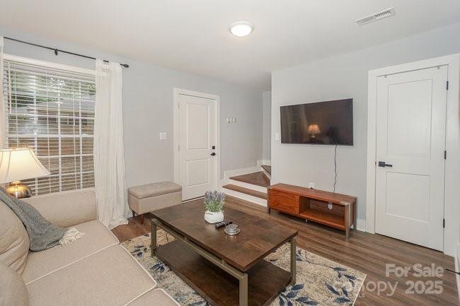 Property image 5 at 921 Ambassador Street, Charlotte, NC 28208