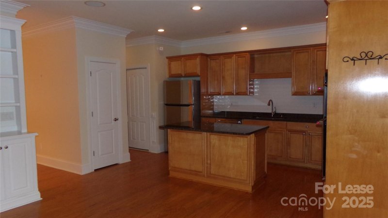 Property image 5 at 113 St Albans Lane, Davidson, NC 28036