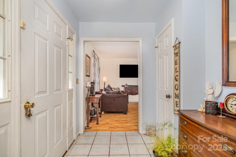 Property image 5 at 2542 Clearkirk Court, Matthews, NC 28105