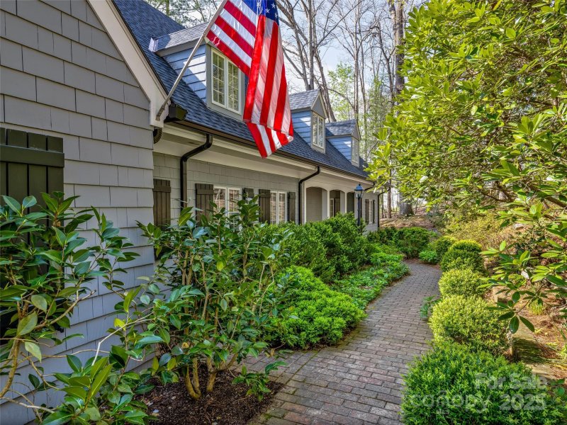 Property image 4 at 74 Forest Road, Asheville, NC 28803