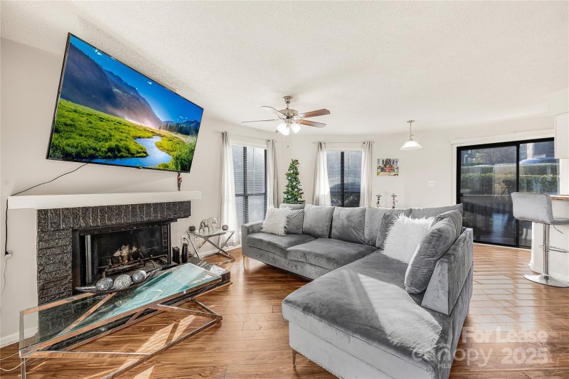 Property image 2 at 8157 Cedar Glen Drive, Charlotte, NC 28212