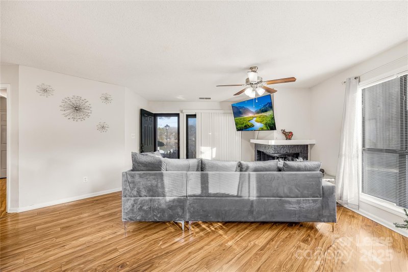 Property image 5 at 8157 Cedar Glen Drive, Charlotte, NC 28212