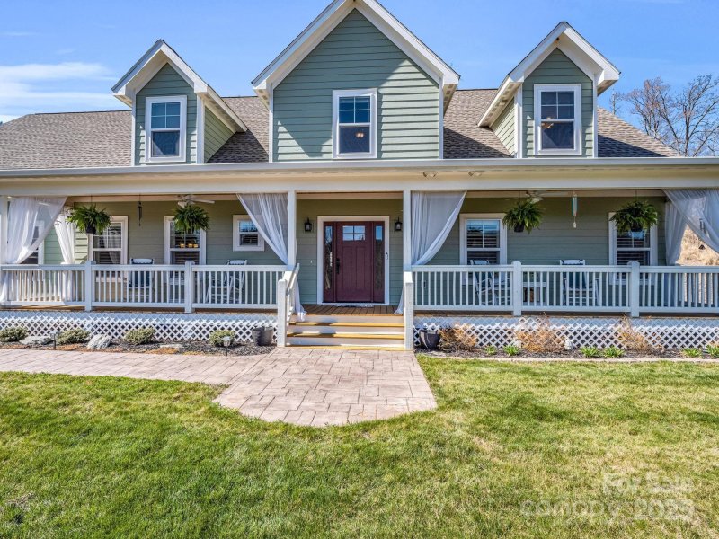 Property image 2 at 134 Willow Stone Way, Hendersonville, NC 28792