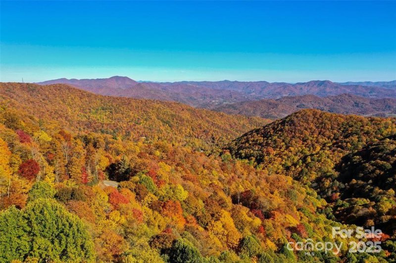 Property image 4 at 99999 Wohali Pass, Waynesville, NC 28785