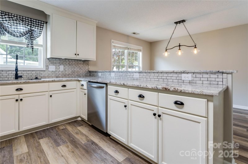 Property image 5 at 406 Llewellyn Street, Belmont, NC 28012