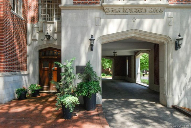 Property image 2 at 301 10th Street, Charlotte, NC 28202