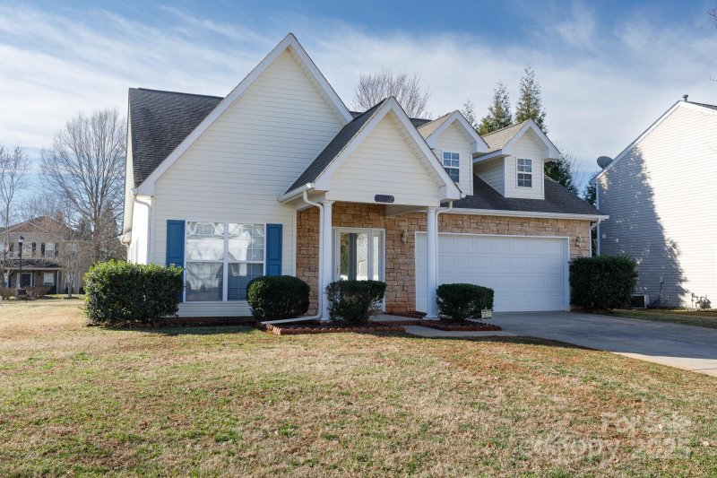 Property image 3 at 3352 Kingshire Way, Clover, SC 29710