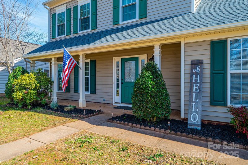 Property image 2 of 102 Brewster Court in Winborne, Mooresville, NC 28115