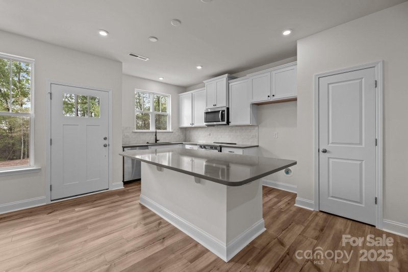 Property image 3 at 4113 Walking Ridge Road, Charlotte, NC 28208