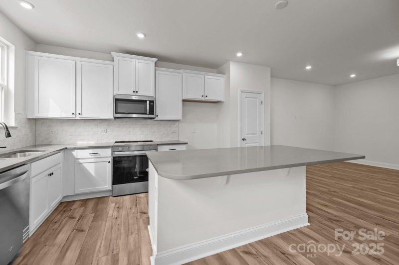 Property image 4 at 4113 Walking Ridge Road, Charlotte, NC 28208