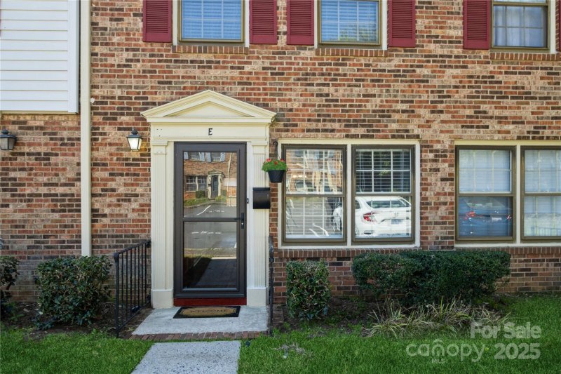 6322 Old Pineville Road