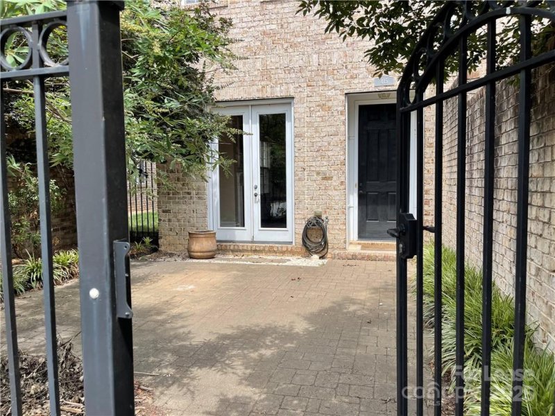 415 Nw Dumbarton Street