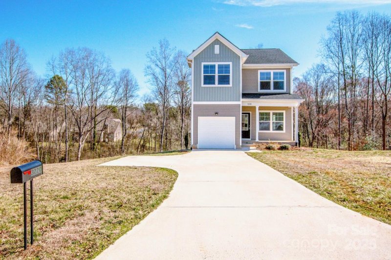 Property image 2 at 3220 5th Street Court, Hickory, NC 28601