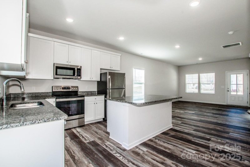 Property image 4 at 3220 5th Street Court, Hickory, NC 28601