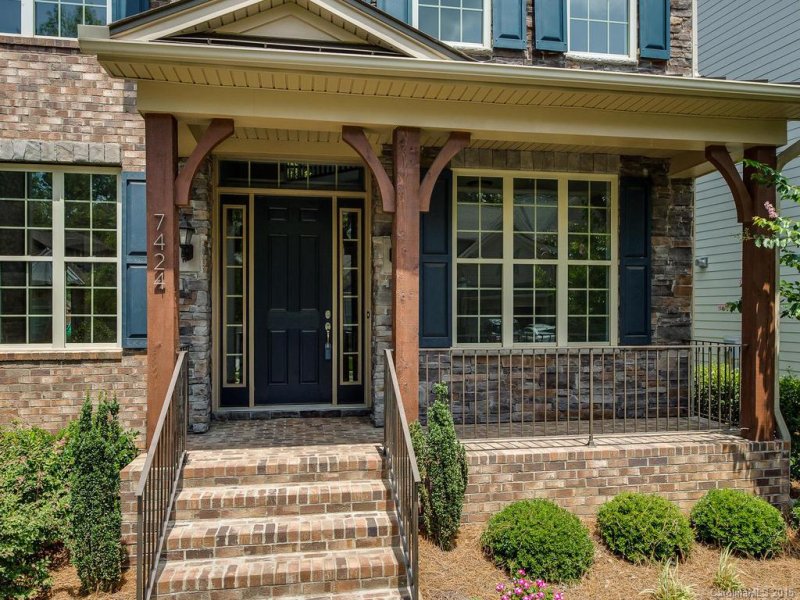 Property image 2 at 7424 Edenbridge Lane, Charlotte, NC 28226
