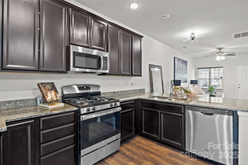 Property image 5 at 6414 Revolutionary Trail, Charlotte, NC 28217