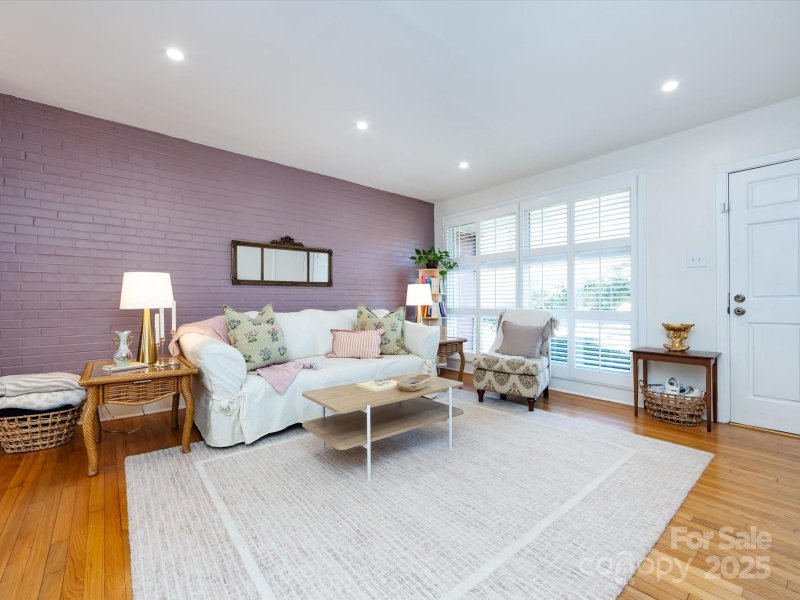 Property image 2 at 4310 Randolph Road, Charlotte, NC 28211