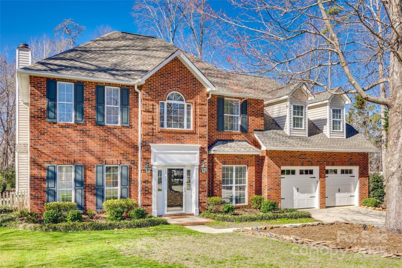 Property image 2 at 550 S Portman Lane, Fort Mill, SC 29708