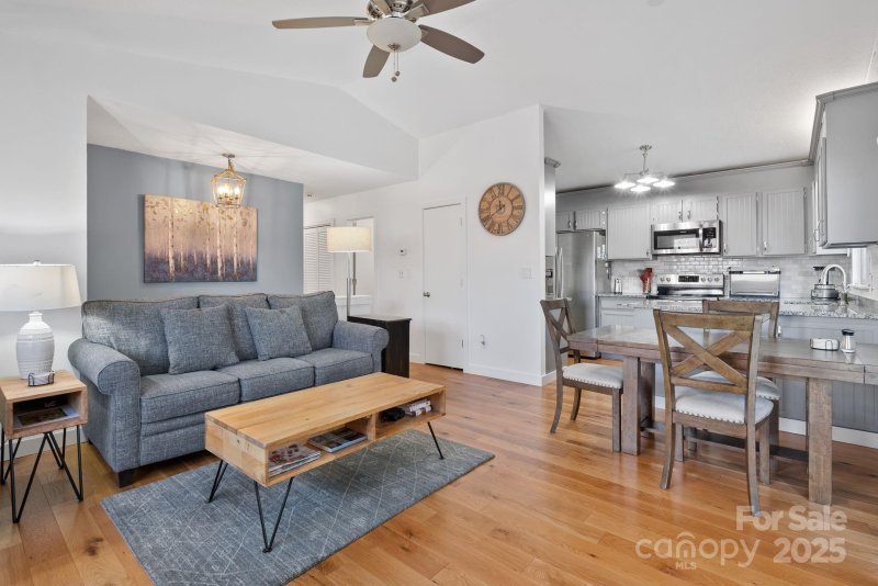 Property image 4 at 121 View De Lake Drive, Etowah, NC 28729