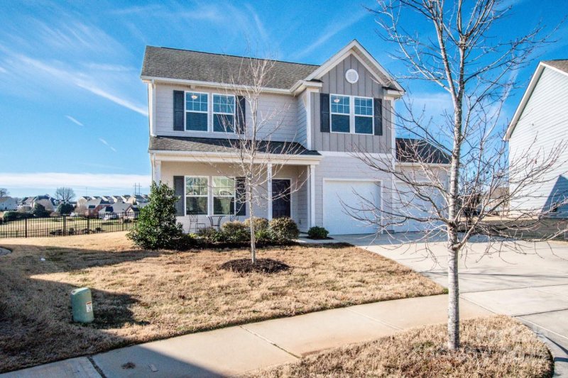 Property image 2 at 140 Jana Drive, Statesville, NC 28677