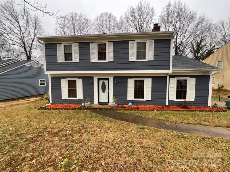 Property image 3 of 4922 Rivergreen Lane in Chestnut Lake, Charlotte, NC 28227