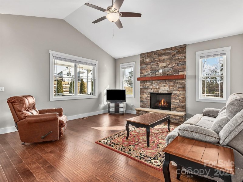 Property image 4 at 203 Windy Acres Knoll Drive, Hendersonville, NC 28792