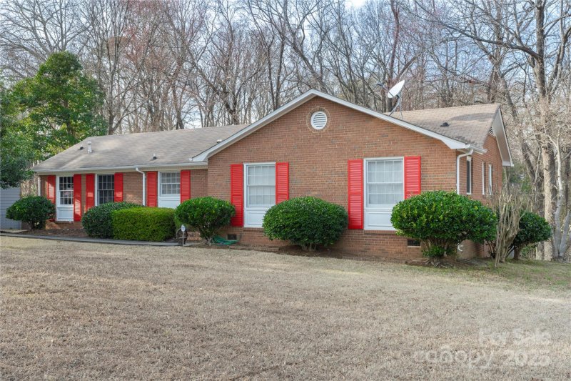 Property image 4 at 1018 Eaglewood Avenue, Charlotte, NC 28212