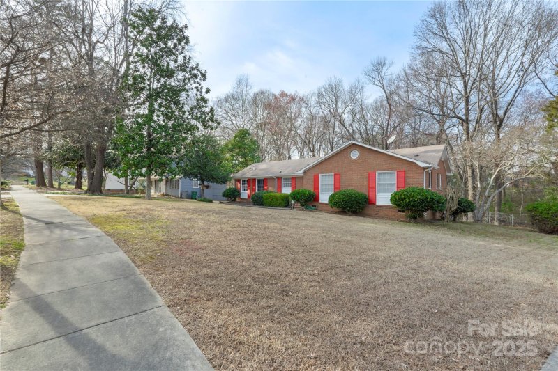 Property image 5 at 1018 Eaglewood Avenue, Charlotte, NC 28212