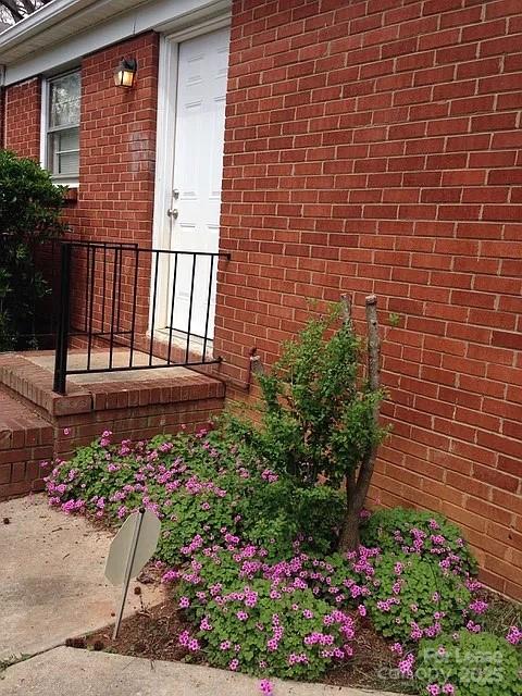 Property image 2 at 1220 Tarrington Avenue, Charlotte, NC 28205