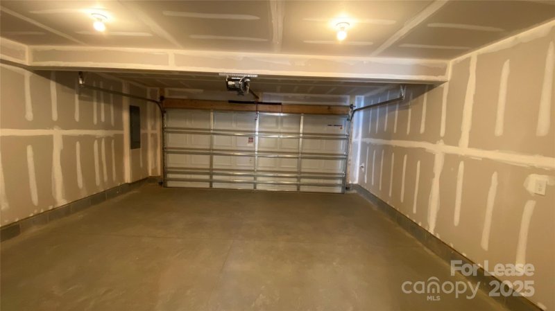 Property image 2 at 633 Uwharrie River Road, Charlotte, NC 28211