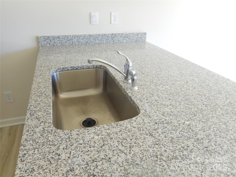 Property image 4 at 4112 Lurelin Lane, Charlotte, NC 28262