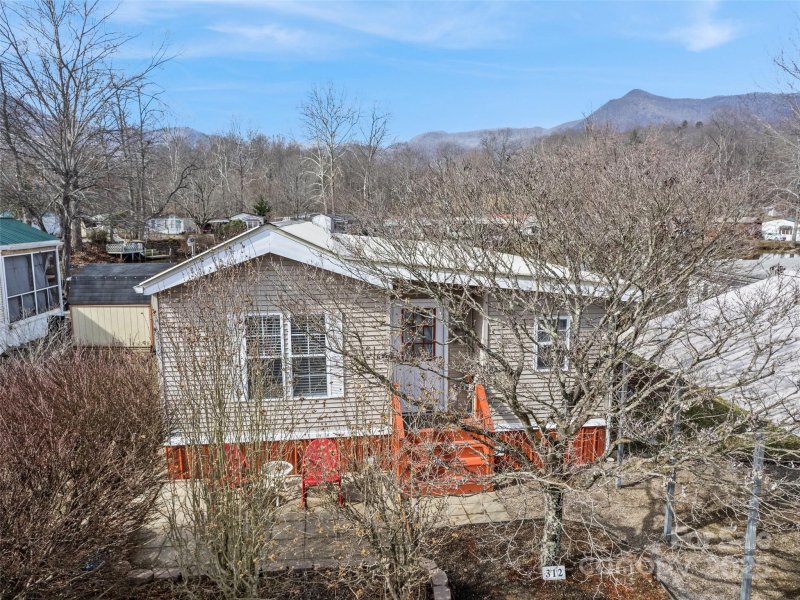 Property image 4 of 312 Mallard Loop in Dogwood Lakes, Waynesville, NC 28785