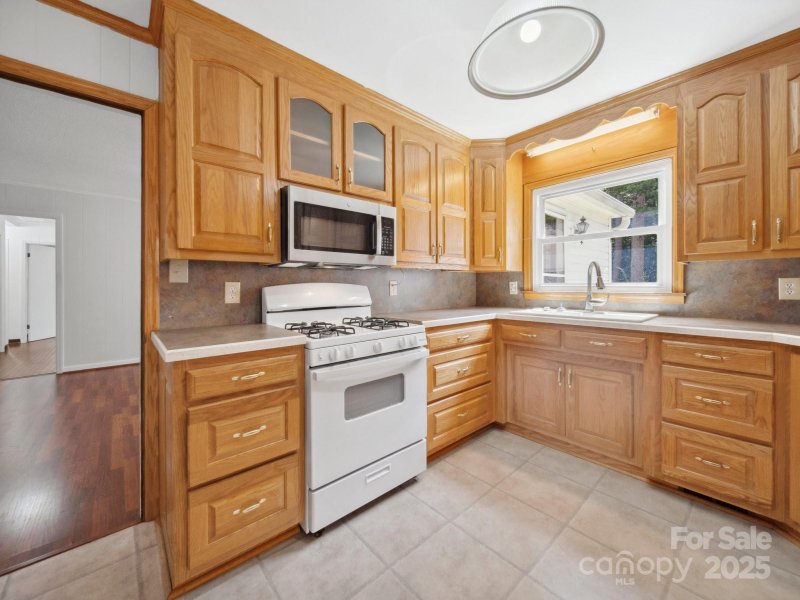 Property image 4 at 2623 Shaw Avenue, Gastonia, NC 28054