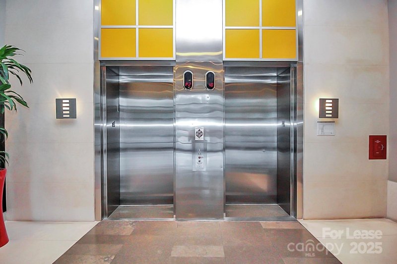 Property image 5 at 333 W Trade Street, Charlotte, NC 28202