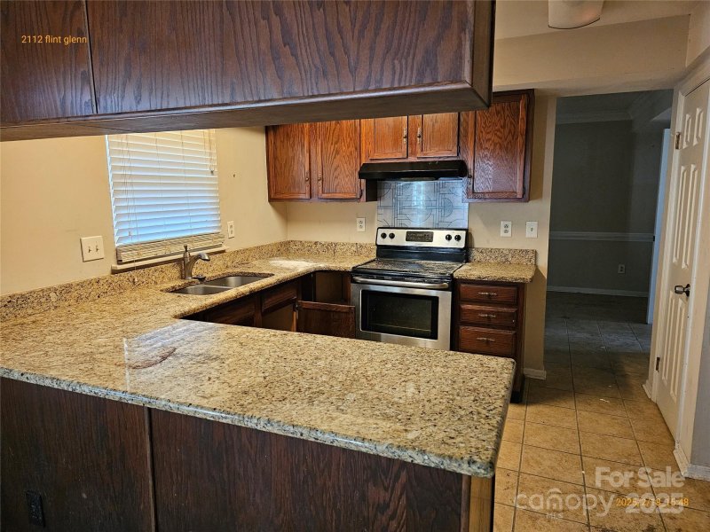 Property image 4 at 2112 Flint Glenn Lane, Charlotte, NC 28262