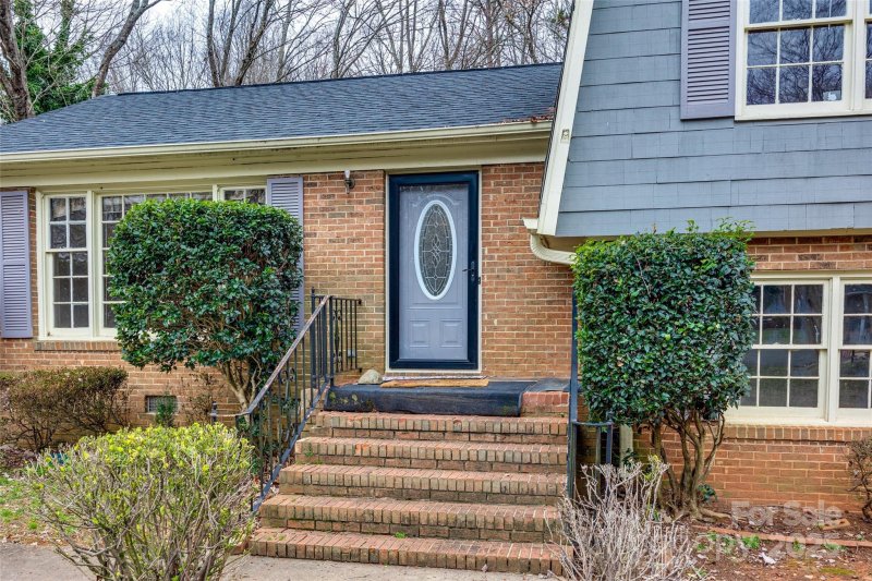 Property image 2 at 8106 Sidras Court, Charlotte, NC 28270