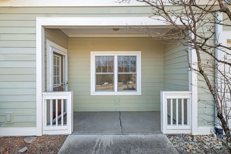 Property image 4 at 19 Fox Briar Drive, Fletcher, NC 28732