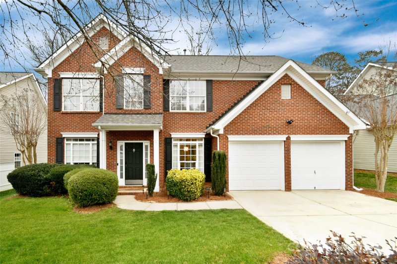 Property image 2 at 16028 Grafham Circle, Huntersville, NC 28078