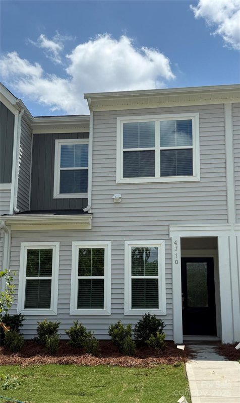 Property image 2 at 4710 Lakeview Road, Charlotte, NC 28216