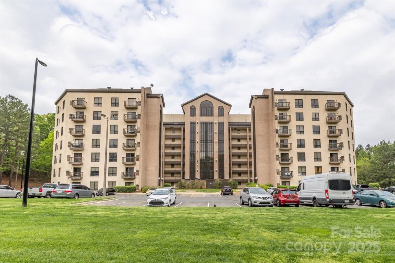 Property image 2 at 211 Heritage Boulevard, Fort Mill, SC 29715