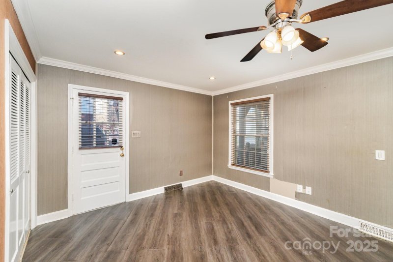 Property image 5 at 4415 Mapleleaf Lane, Charlotte, NC 28208