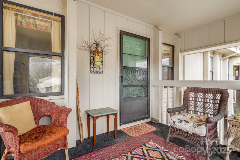 Property image 4 at 404 Abbey Circle, Asheville, NC 28805