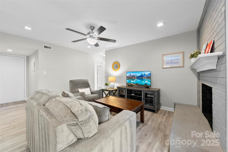 Property image 3 at 11036 Harrowfield Road, Charlotte, NC 28226