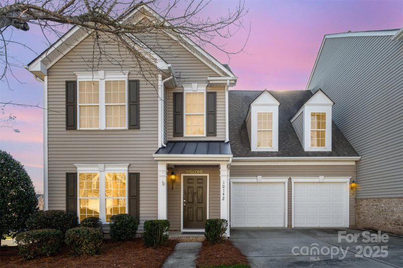 Property image 3 of 10142 Linksland Drive in Skybrook, Huntersville, NC 28078