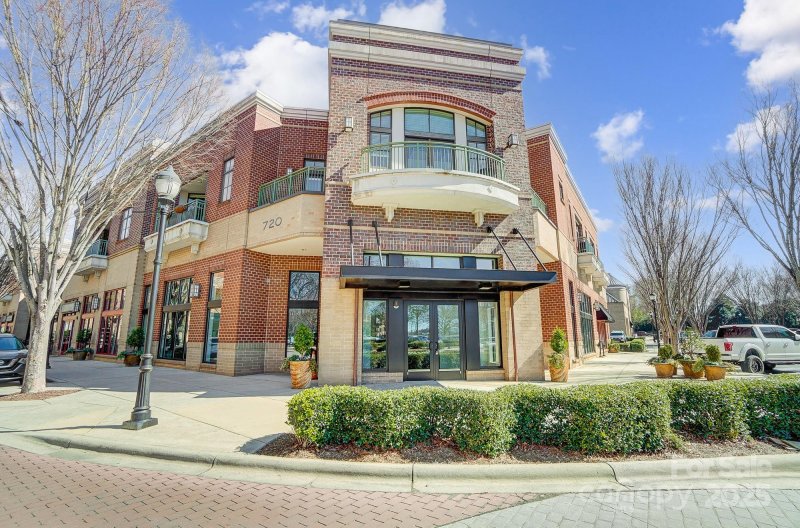 Property image 2 at 720 Governor Morrison Street, Charlotte, NC 28211