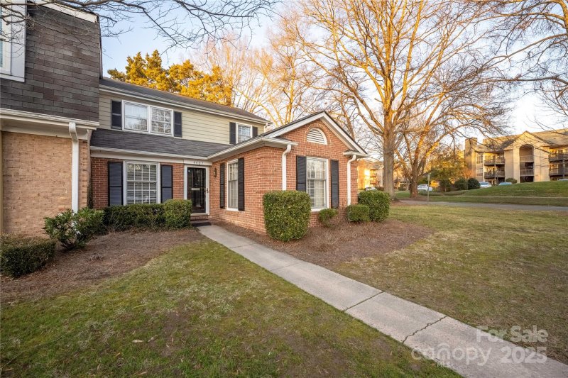 Property image 2 at 4407 Simsbury Road, Charlotte, NC 28226