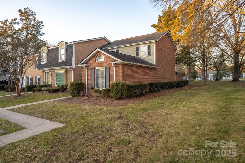 Property image 3 at 4407 Simsbury Road, Charlotte, NC 28226