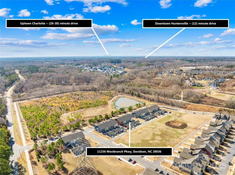 Property image 4 at 11236 Westbranch Parkway, Davidson, NC 28036