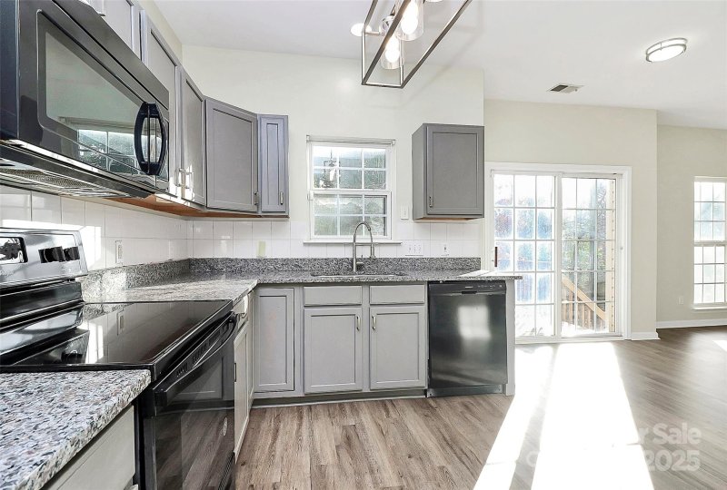 Property image 5 at 5323 Dewmorn Place, Charlotte, NC 28269